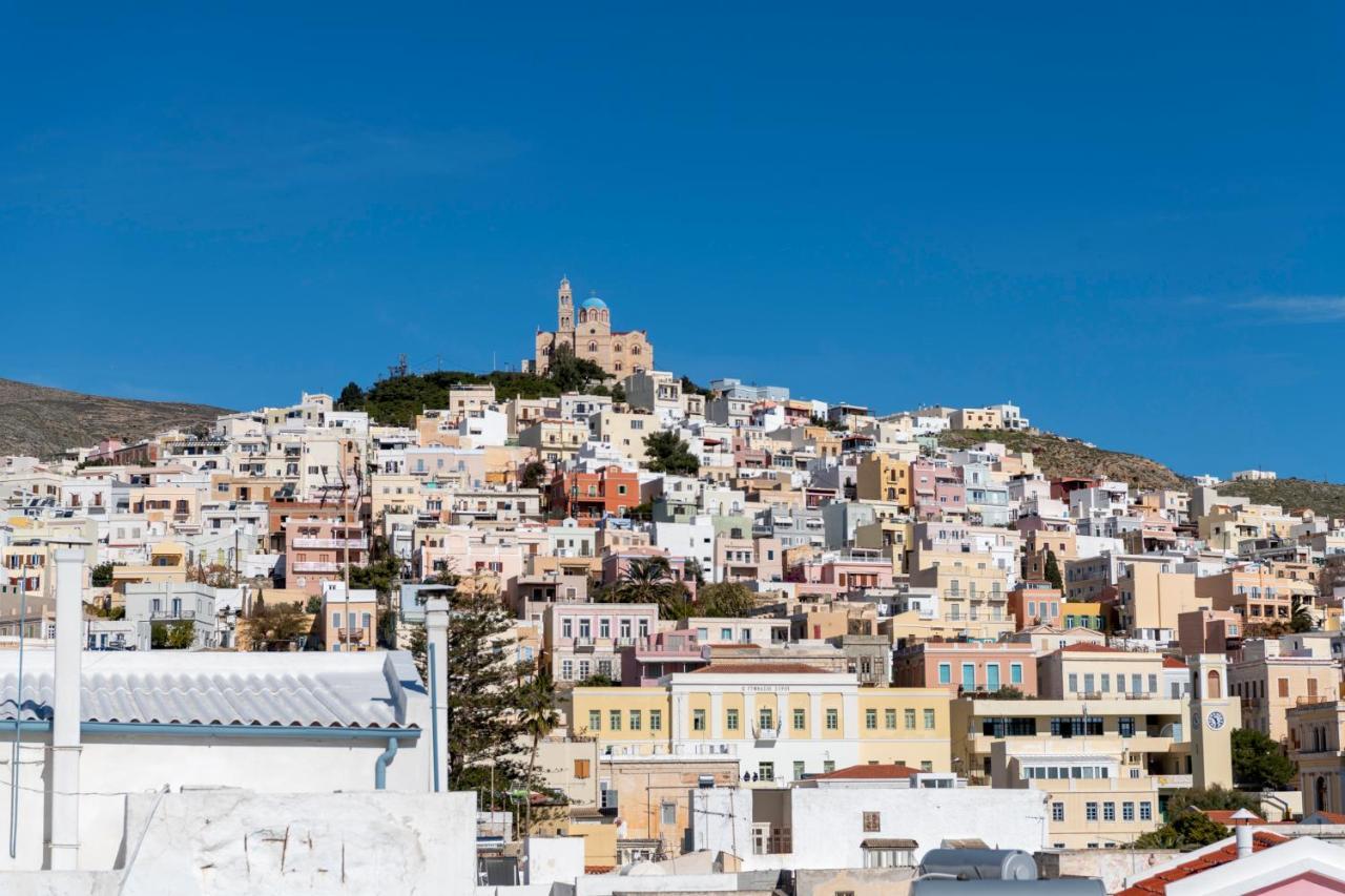 The Ten Syros Ermoupoli Bagian luar foto
